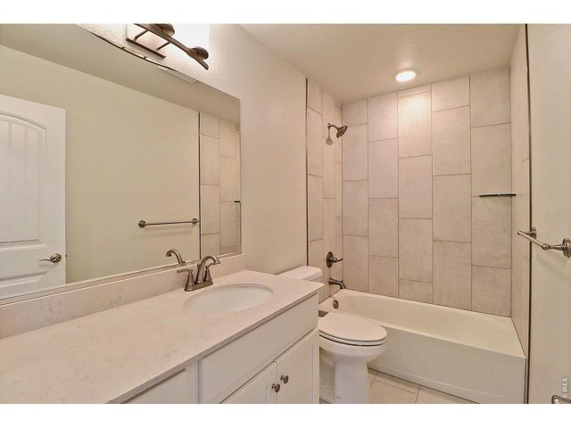 4327 Primrose Ln, Evans, CO 80620