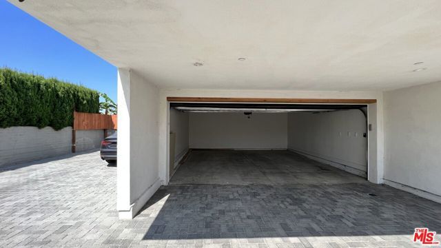 1570 W 36th Street, Los Angeles, CA 90018