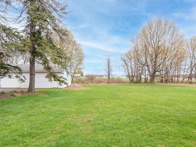 10800 Hunts Corners Road, Clarence, NY 14031