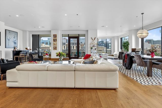 21 N May Street 501, Chicago, IL 60607