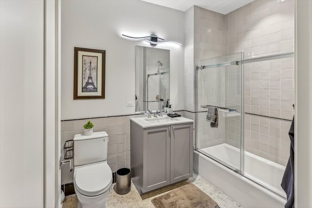 21 N May Street 501, Chicago, IL 60607
