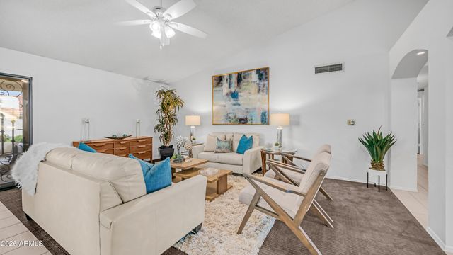 408 E MEADOWS Lane, Gilbert, AZ 85234