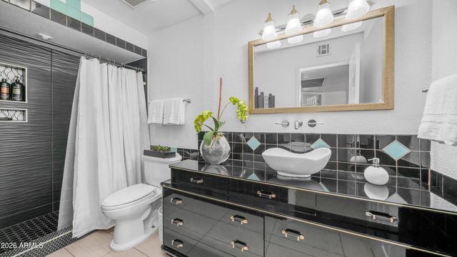 408 E MEADOWS Lane, Gilbert, AZ 85234