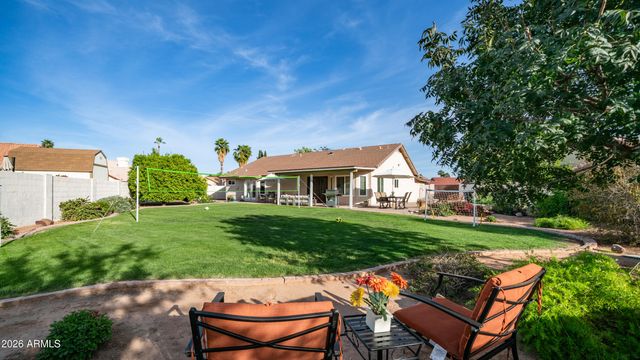 408 E MEADOWS Lane, Gilbert, AZ 85234