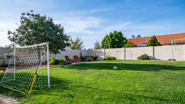 408 E MEADOWS Lane, Gilbert, AZ 85234