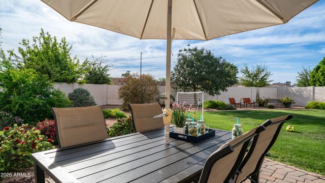 408 E MEADOWS Lane, Gilbert, AZ 85234