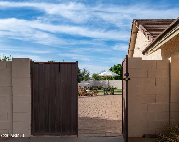 408 E MEADOWS Lane, Gilbert, AZ 85234