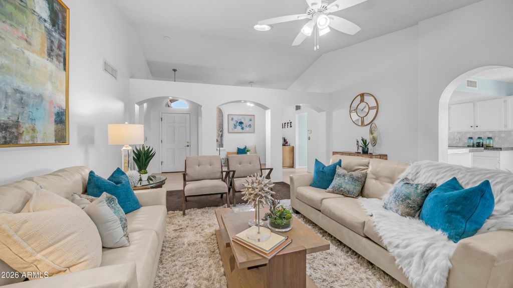 408 E MEADOWS Lane, Gilbert, AZ 85234