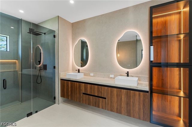 109 SW 34th AVE, Cape Coral, FL 33991