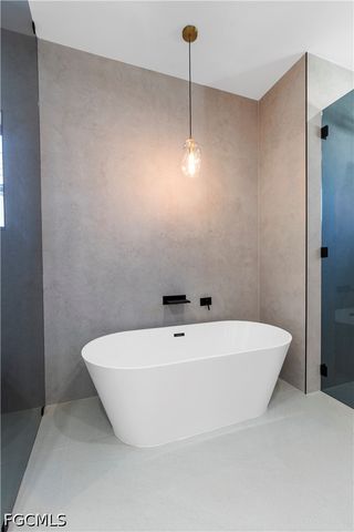 109 SW 34th AVE, Cape Coral, FL 33991