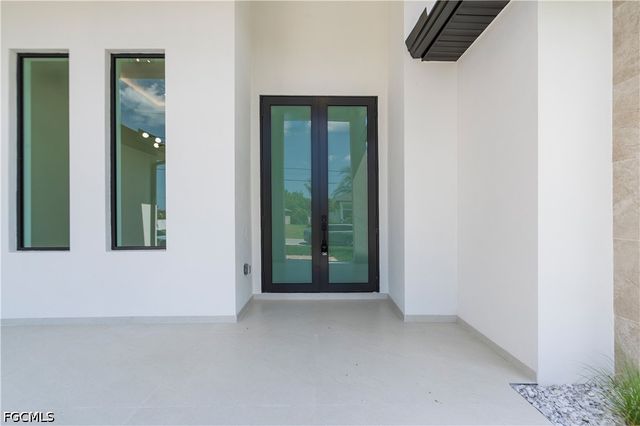 109 SW 34th AVE, Cape Coral, FL 33991