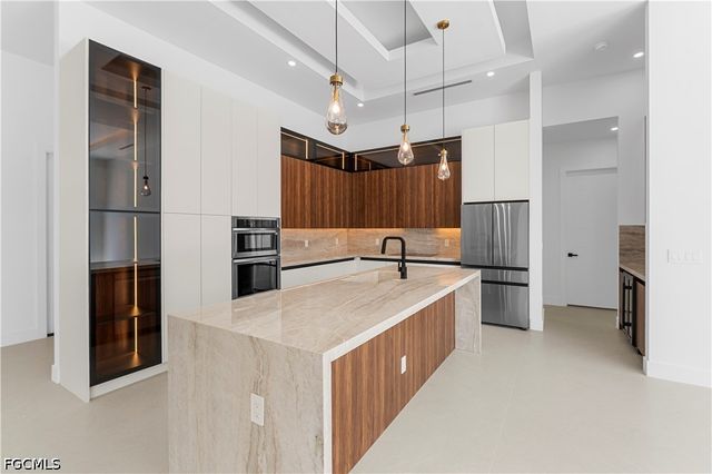 109 SW 34th AVE, Cape Coral, FL 33991