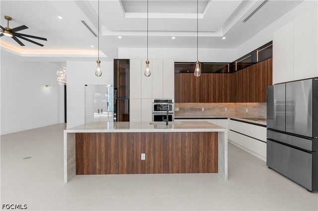 109 SW 34th AVE, Cape Coral, FL 33991