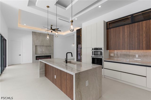 109 SW 34th AVE, Cape Coral, FL 33991