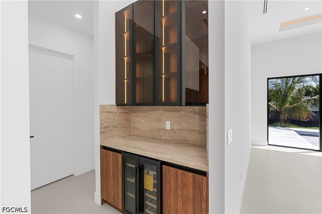 109 SW 34th AVE, Cape Coral, FL 33991