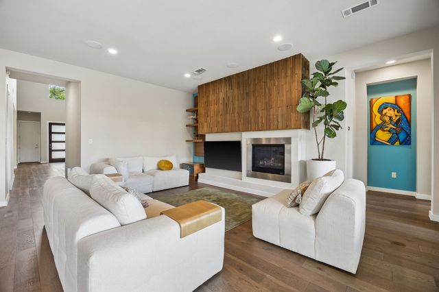 636 Benalla Drive, Frisco, TX 75036