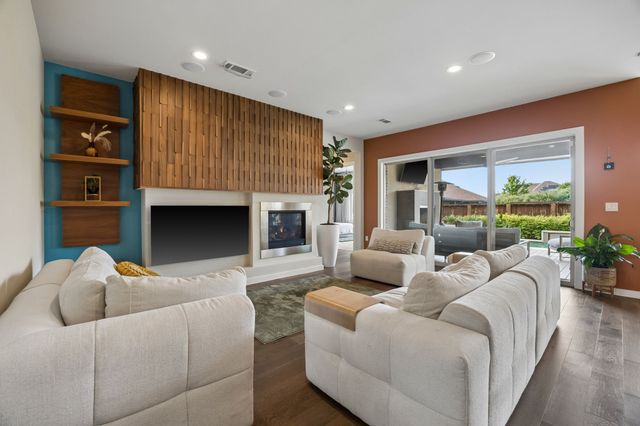 636 Benalla Drive, Frisco, TX 75036
