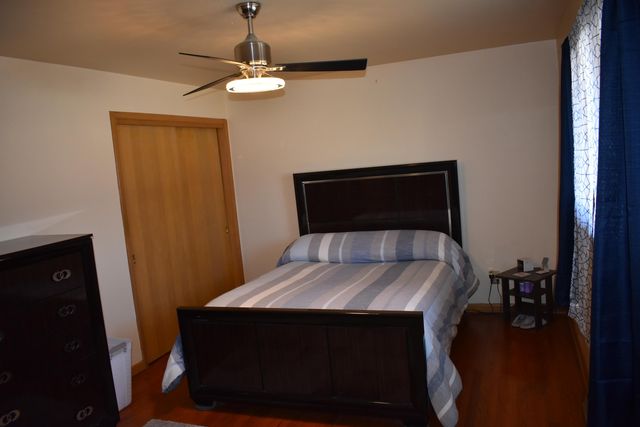 300 W 54th Place, Merrillville, IN 46410