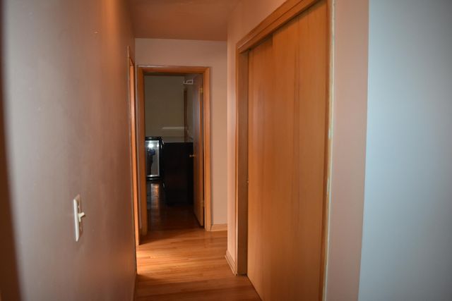 300 W 54th Place, Merrillville, IN 46410