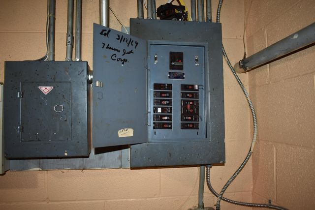 300 W 54th Place, Merrillville, IN 46410