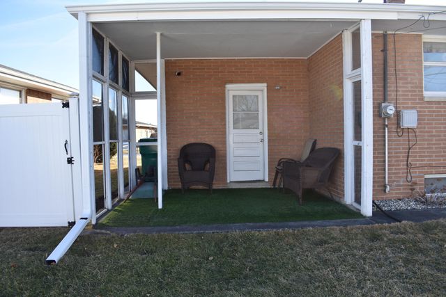 300 W 54th Place, Merrillville, IN 46410