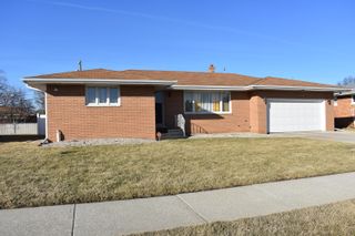 300 W 54th Place, Merrillville, IN 46410