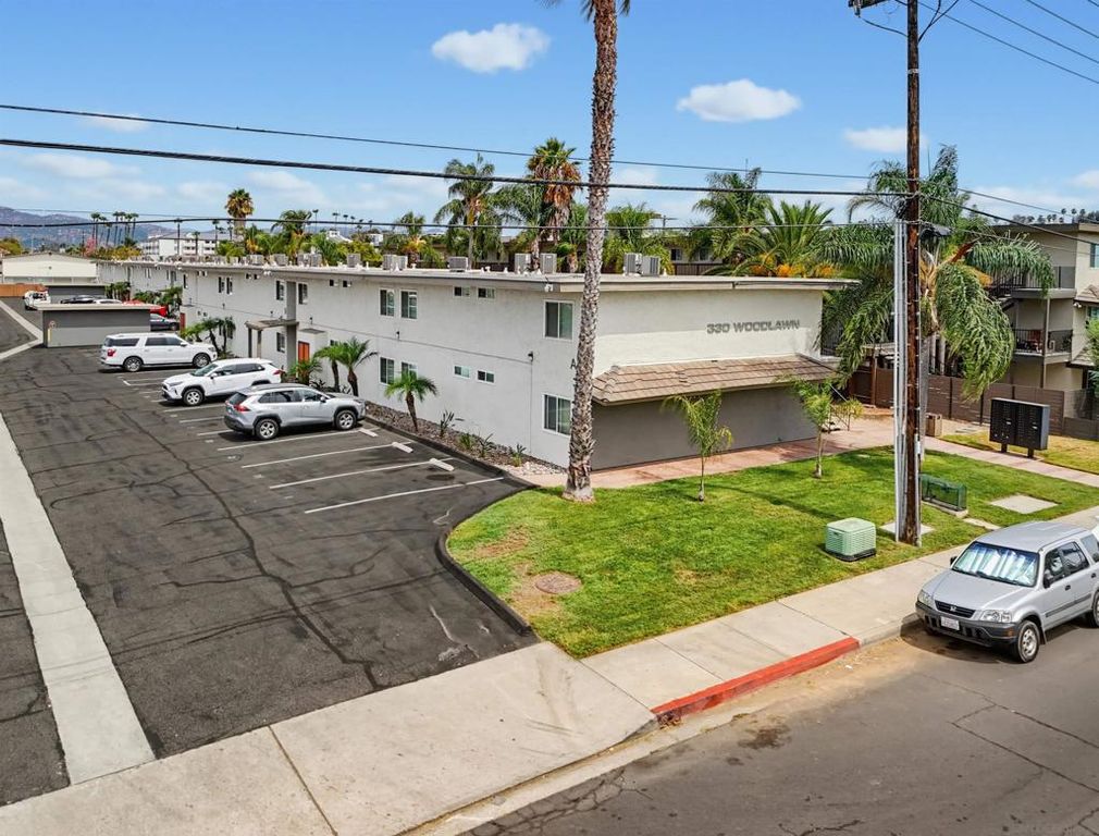 330 N Juniper Street, Escondido, CA 92025 — exterior