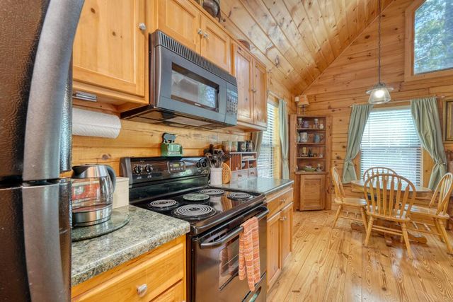 184 Beaver Ridge Road, Murphy, NC 28906