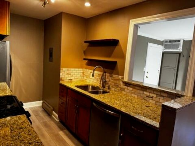 23 College Avenue Se 19, City Of Grand Rapids, MI 49503