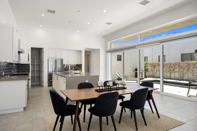 584 Fountain Drive, Palm Springs, CA 92262