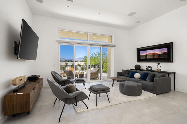 584 Fountain Drive, Palm Springs, CA 92262