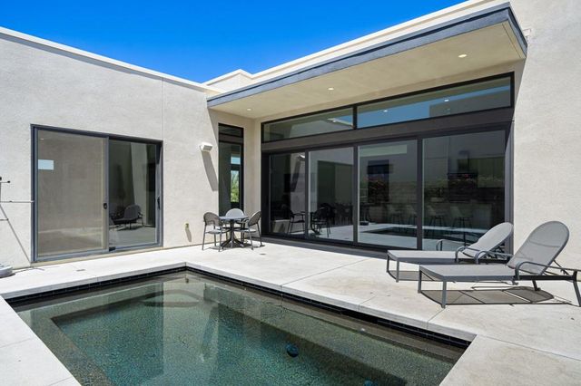 584 Fountain Drive, Palm Springs, CA 92262