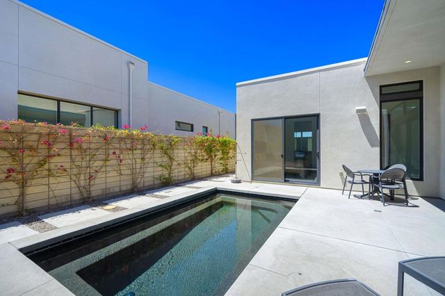 584 Fountain Drive, Palm Springs, CA 92262