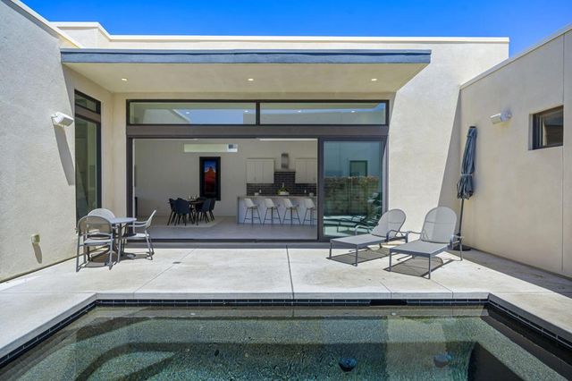 584 Fountain Drive, Palm Springs, CA 92262