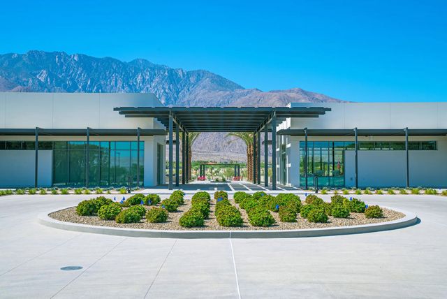 584 Fountain Drive, Palm Springs, CA 92262