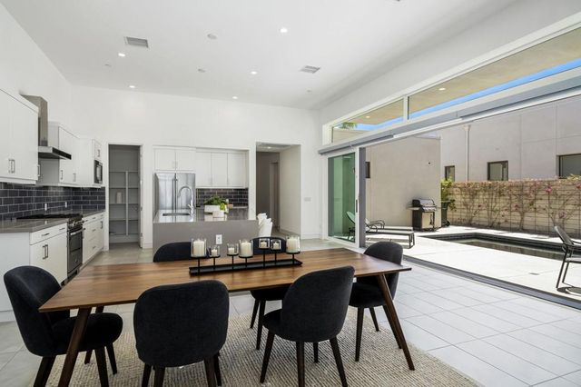 584 Fountain Drive, Palm Springs, CA 92262