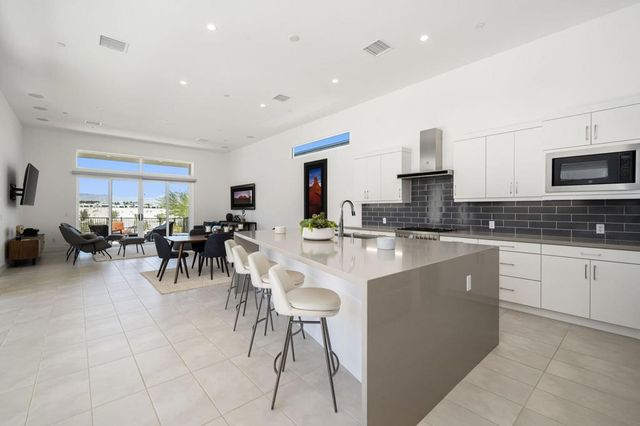 584 Fountain Drive, Palm Springs, CA 92262