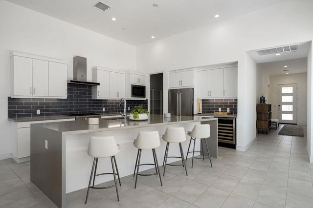 584 Fountain Drive, Palm Springs, CA 92262