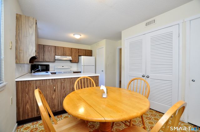 85 Heritage Village B, Southbury, CT 06488