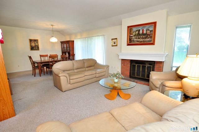 85 Heritage Village B, Southbury, CT 06488