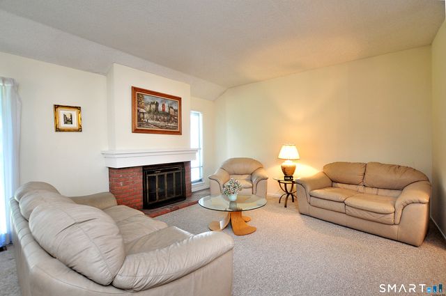 85 Heritage Village B, Southbury, CT 06488