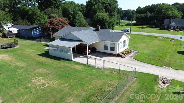 3456 E NC 27 Highway, Lincolnton, NC 28092