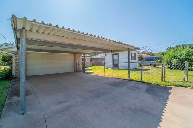 705 S 4th Street, Midlothian, TX 76065