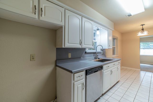 705 S 4th Street, Midlothian, TX 76065