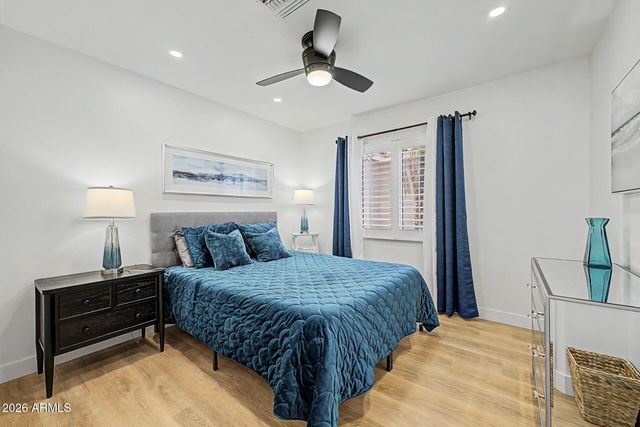 4037 E NAMBE Street E, Phoenix, AZ 85044