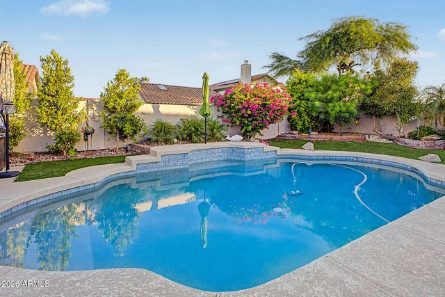 4037 E NAMBE Street E, Phoenix, AZ 85044