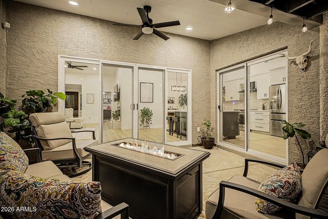 4037 E NAMBE Street E, Phoenix, AZ 85044