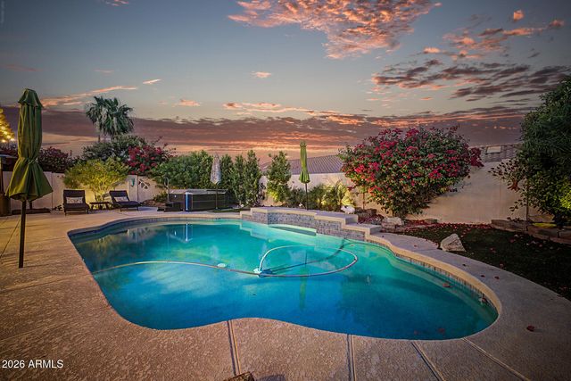 4037 E NAMBE Street E, Phoenix, AZ 85044