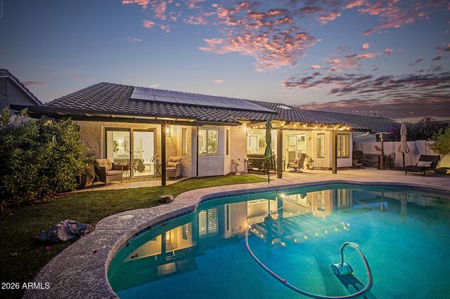 4037 E NAMBE Street E, Phoenix, AZ 85044