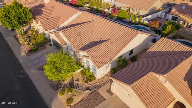 4037 E NAMBE Street E, Phoenix, AZ 85044
